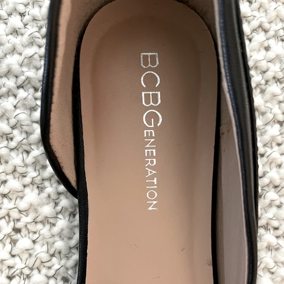 BCBG Black Lizard Textured Emmani Flats - Picture 3 of 6